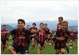 Vacaciones y fútbol en el campamento de fútbol del AC Milan