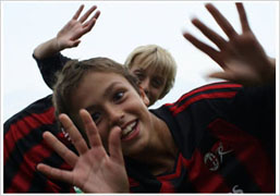 Fútbol y diversión en el AC Milan Junior Camp